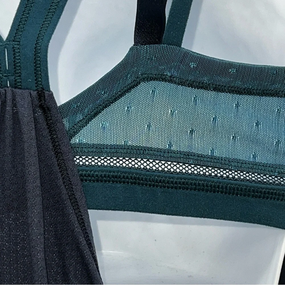 Lululemon Athletica Women’s Deep Blue Tank Top w/Teal Built in Bra-Size 8 - Picture 7 of 10